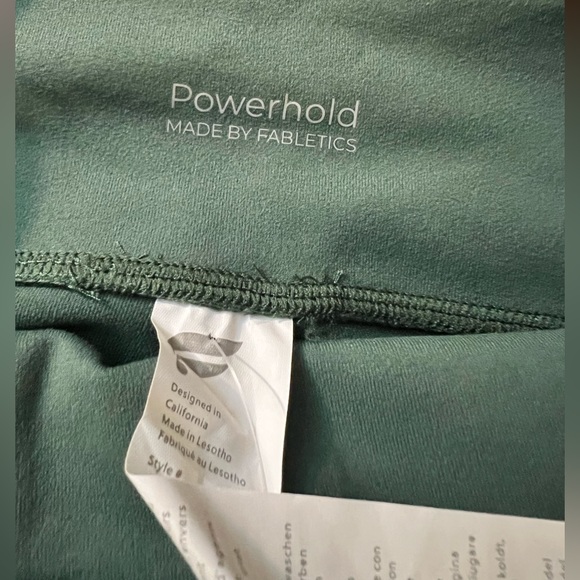 Fabletics- SALAR SOLID POWERHOLD CAPRI - Picture 4 of 5